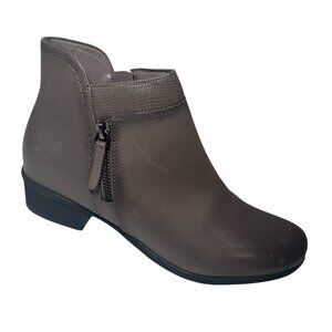 Rockport Boots Womens Size 8 Wide Charly Bootie Gray Leather Ankle NEW